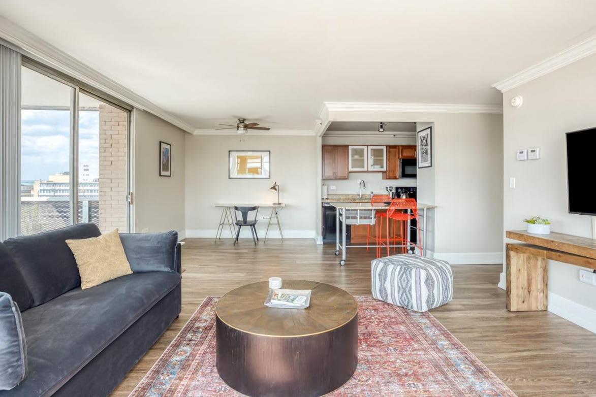 Cozysuites 800 Tower 1Br With Gym! 10 Louisville Luaran gambar