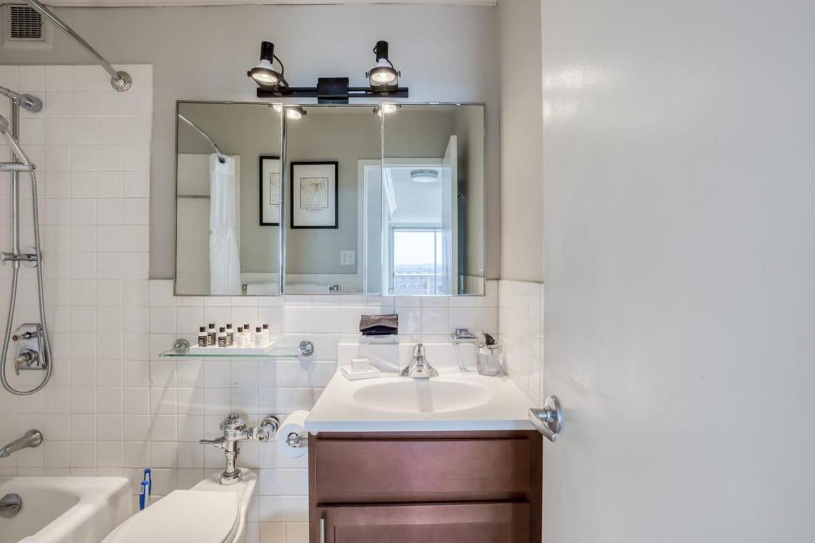 Cozysuites 800 Tower 1Br With Gym! 10 Louisville Luaran gambar